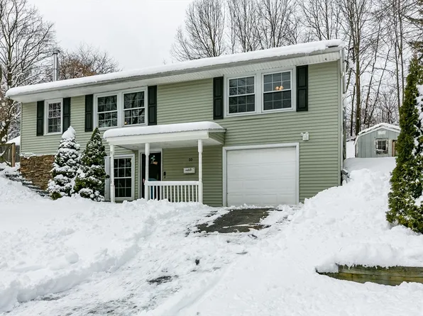 10 Buttonwood Ln, Auburn, MA 01501