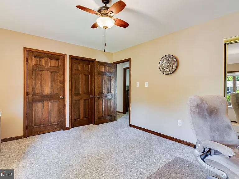 8150 Plowden Dr — Photo 16