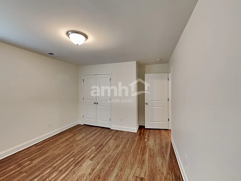 317 Bourne St — Photo 28