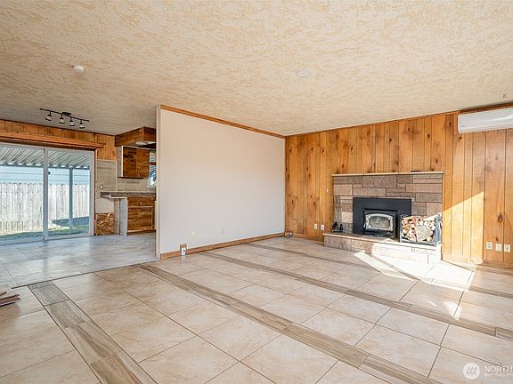 5th image of 201 Ponderosa Drive