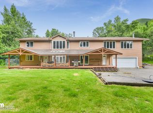 18895 Mountain Rd, Chugiak, AK 99567