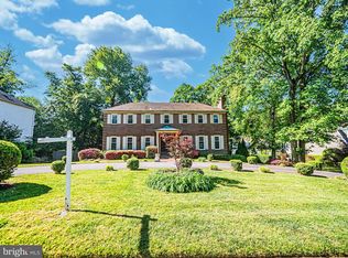 3901 Locust Ln, Alexandria, VA 22310