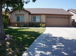 2429 Berkshire Rd, Bakersfield, CA 93313