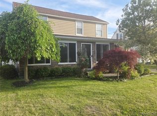 7 Lindbergh Ct, Buffalo, NY 14225