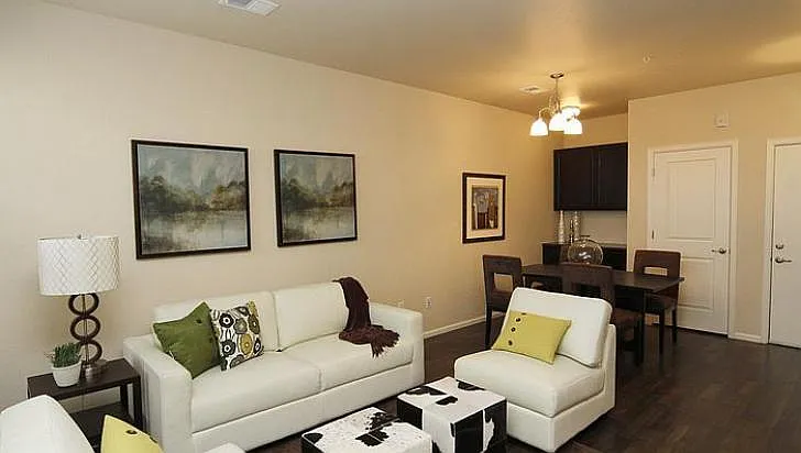 11207 Colony Cir — Photo 6