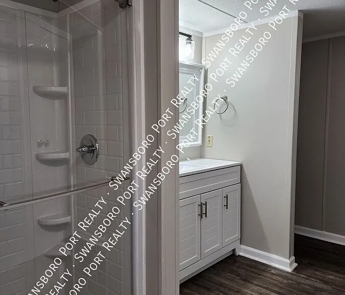 110 Poston Dr — Photo 20