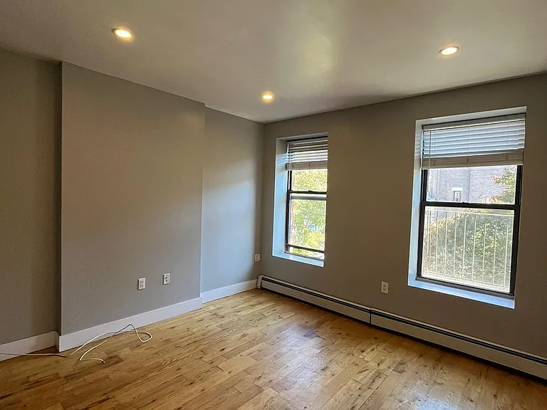 315 Alexander Ave #2F — Photo 6