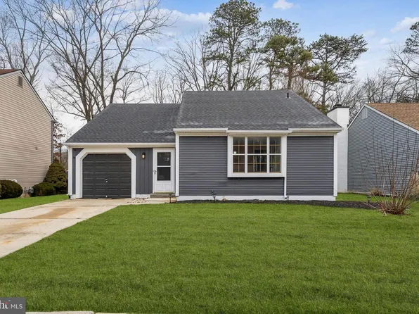 31 Acorn Ct, Sicklerville, NJ 08081