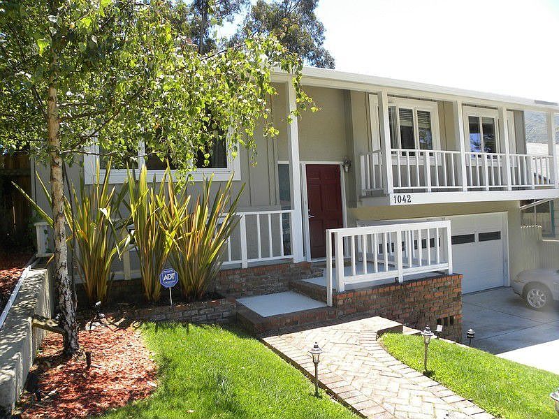 1st image of 1042 Park Pacifica Ave