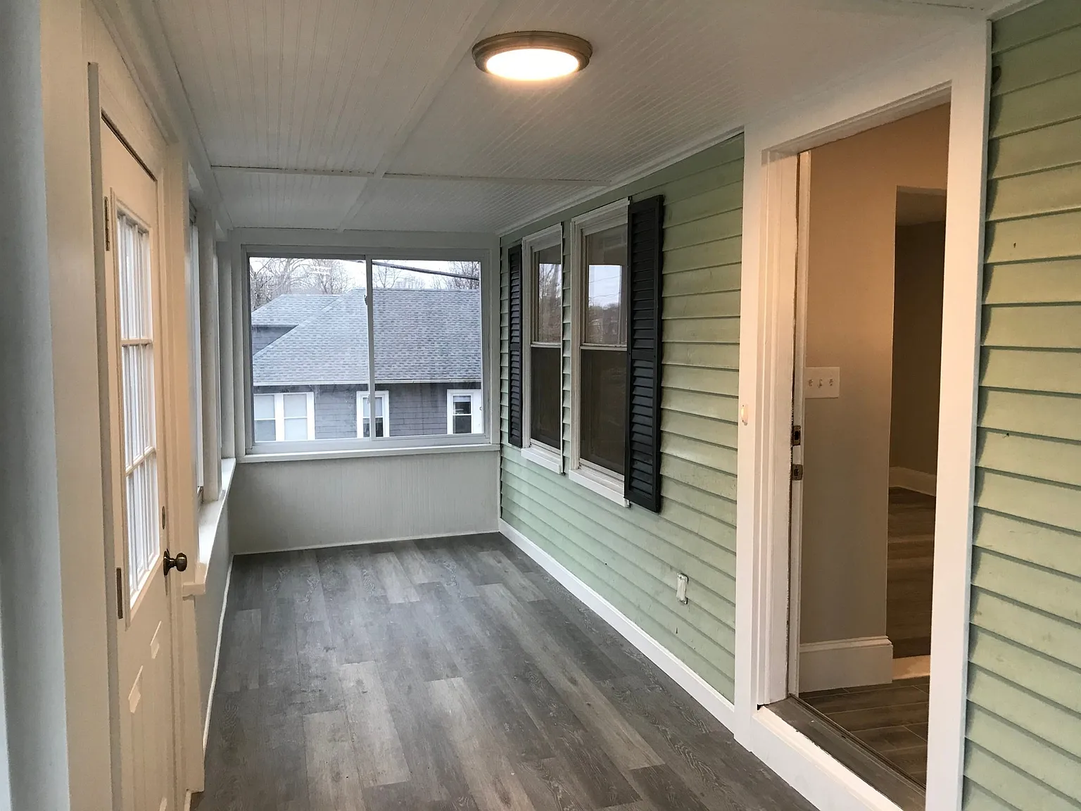 3 bed, 2.5 bath, 1707 sqft, $3,700 — Photo 2