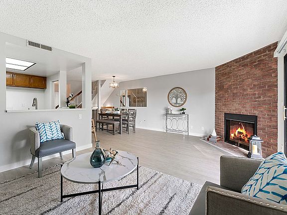 Living Room - fireplace view