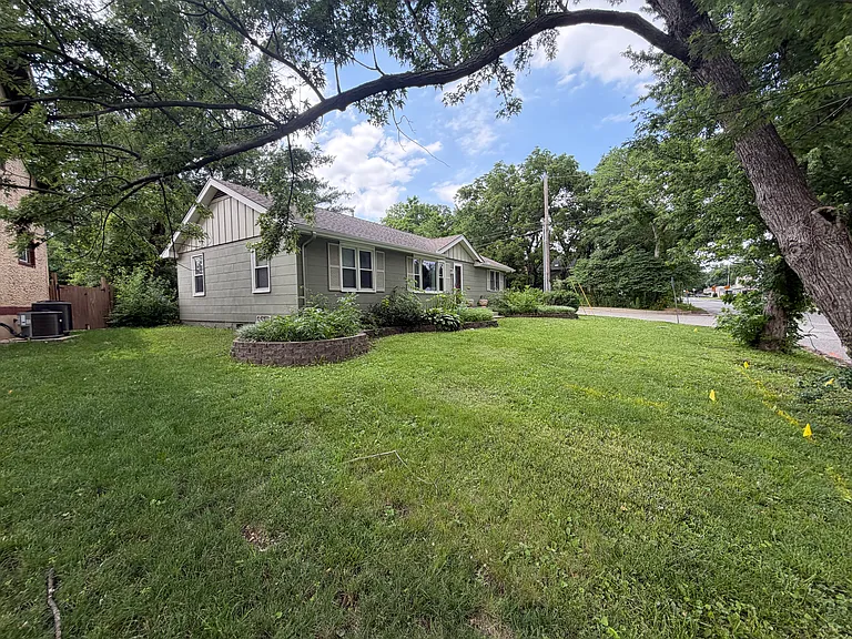 5222 Buena Vista St — Photo 22