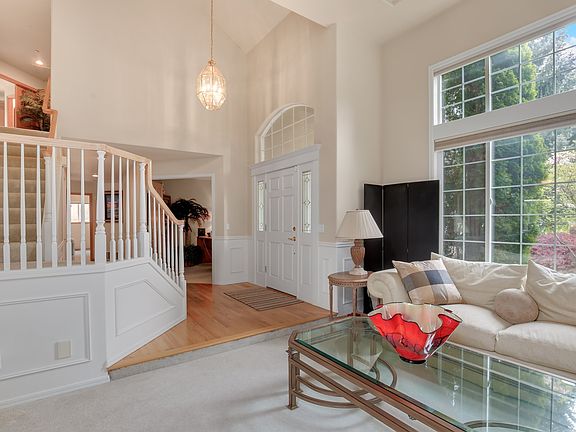 5th image of 490 Everwood Ct NW