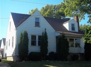 60 Schenley Ave, Struthers, OH 44471