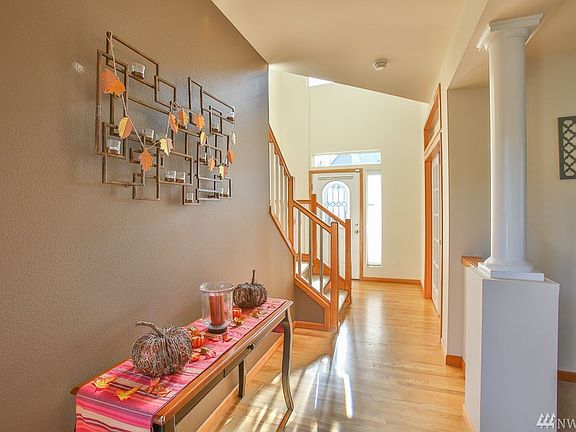 5th image of 707 24th Ave SW
