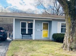 5241 Ville Rosa Ln, Hazelwood, MO 63042