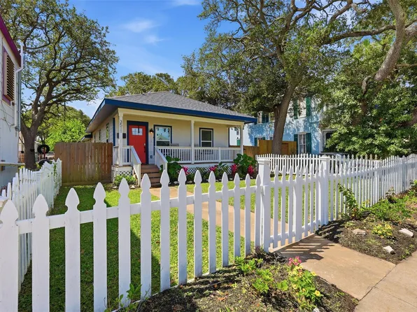 3511 Avenue Q, Galveston, TX 77550