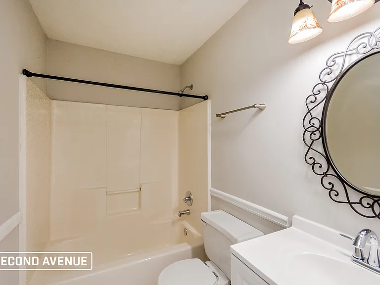 4830 Thornwood Dr — Photo 16