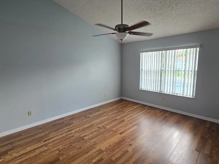 2747 N Poinciana Blvd #1 — Photo 11