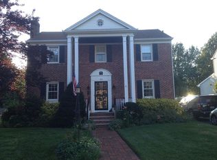 25 Harvey Ave, Rochelle Park, NJ 07662