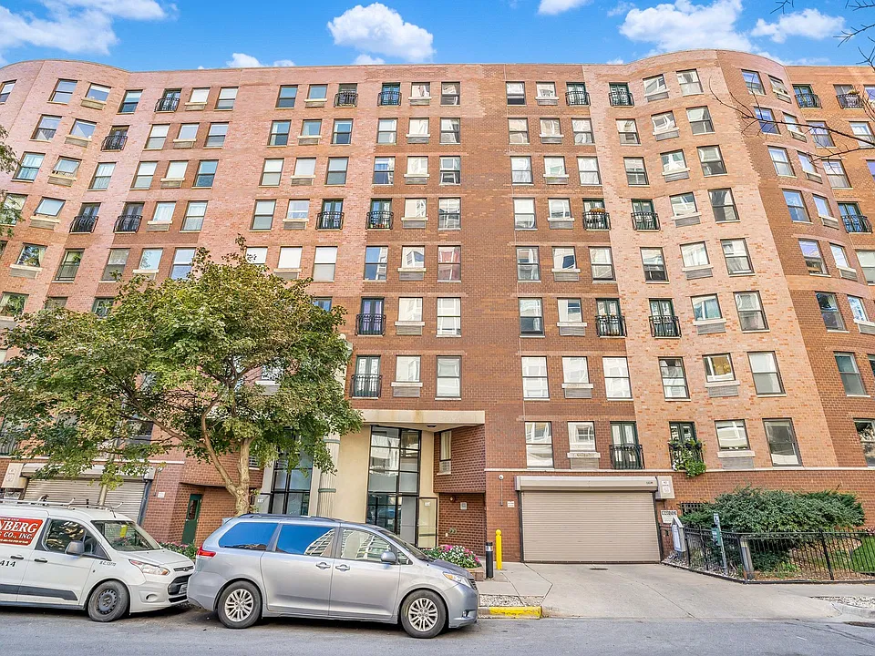 711 W Gordon Ter #813