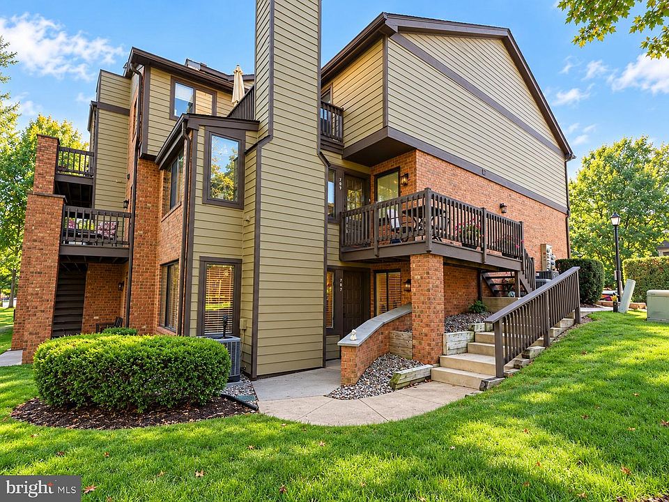 1st image of 707 Augusta Cir