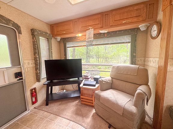 5th image of 27/27 Woodhaven Dr E