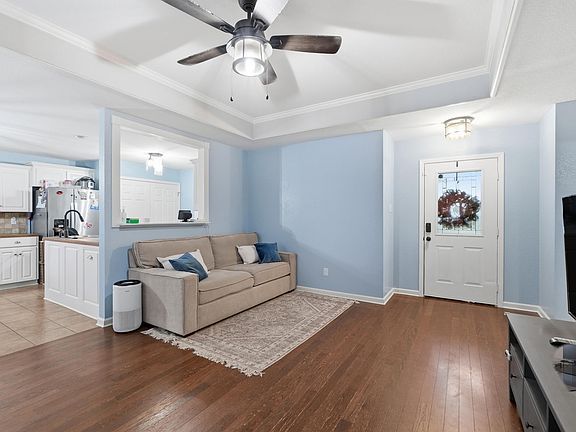 4th image of 503 Nectarine St