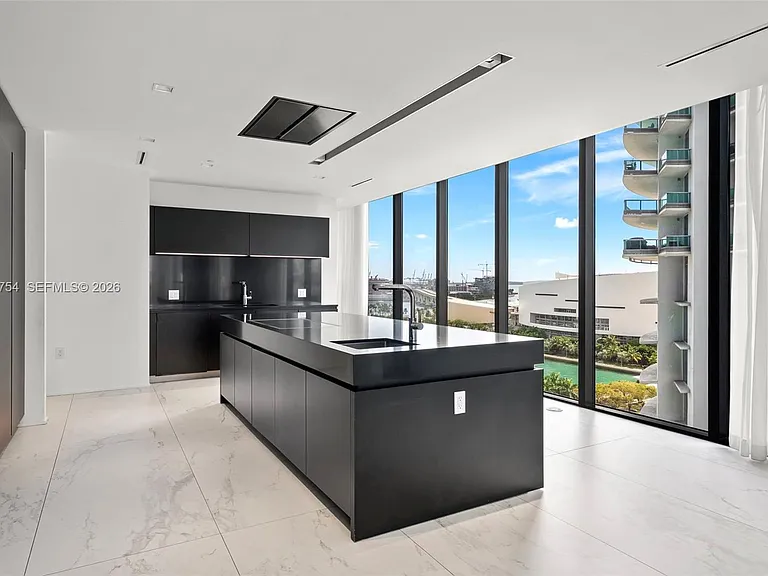1000 Biscayne Blvd #1201 — Photo 12