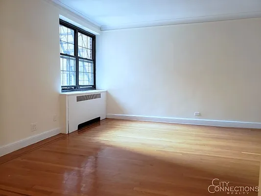 Rented by City Connections Realty | media 6