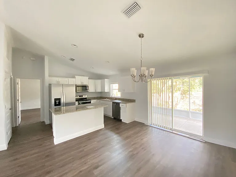 9205 N Elkcam Blvd — Photo 7