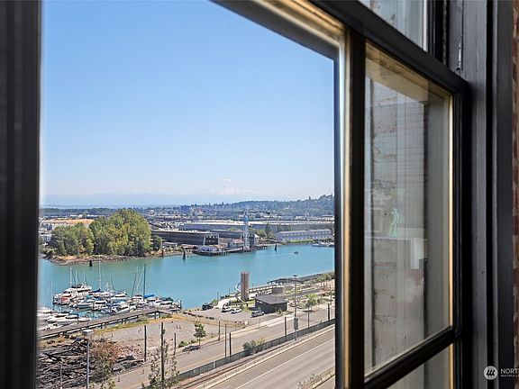 3rd image of 1120 Cliff Avenue #406