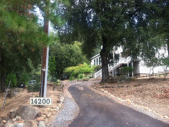 3rd image of 14200 Lake Valley Dr