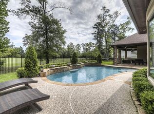 18 E Double Green Cir, The Woodlands, TX 77382