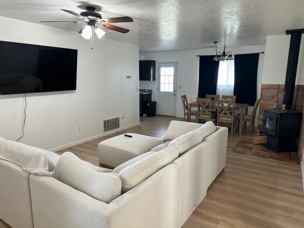 244C Frost Rd E, Edgewood, NM 87015