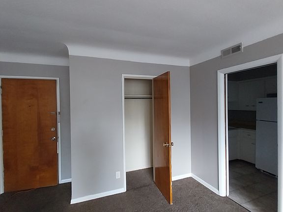 4th image of 17808 Lake Shore Blvd APT 204