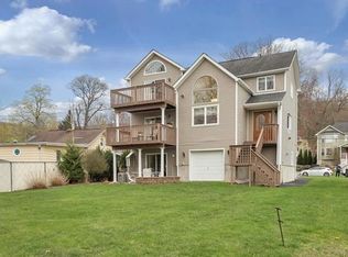 87 Sterling Rd, Greenwood Lake, NY 10925