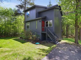 1249 Country Club Dr, Gouldsboro, PA 18424