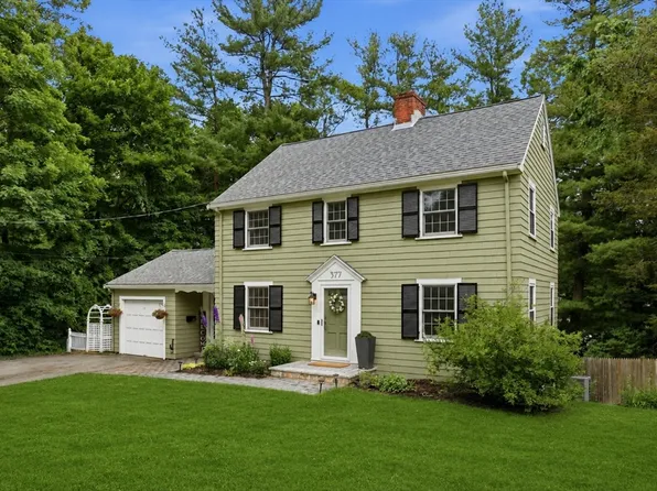 377 Pearl St, Reading, MA 01867