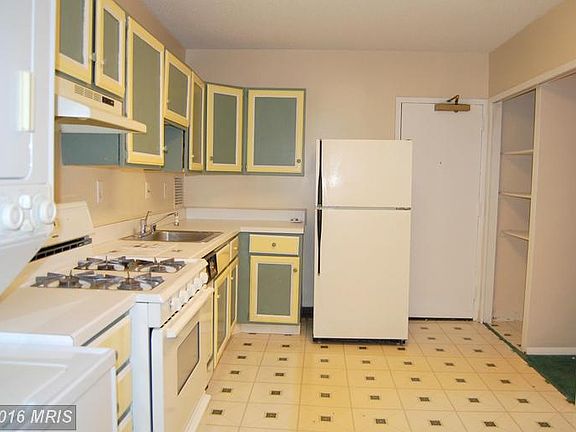 2nd image of 3705 S George Mason Dr APT 103S