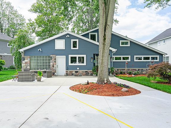 2nd image of 11299 Oakleigh Dr
