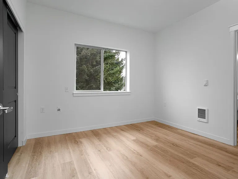 Riddell Rd Apartments — Photo 21