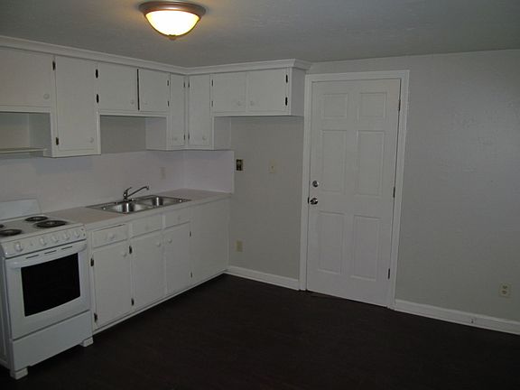 4th image of 125 W Main St #2
