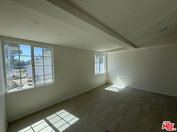 3rd image of 9029 Wildwood Ave