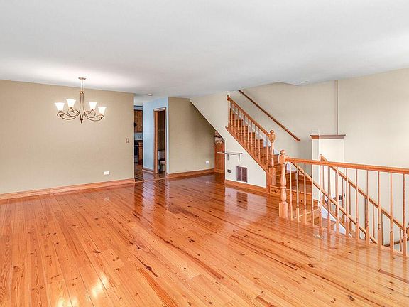 5th image of 24612 W George Washington Dr