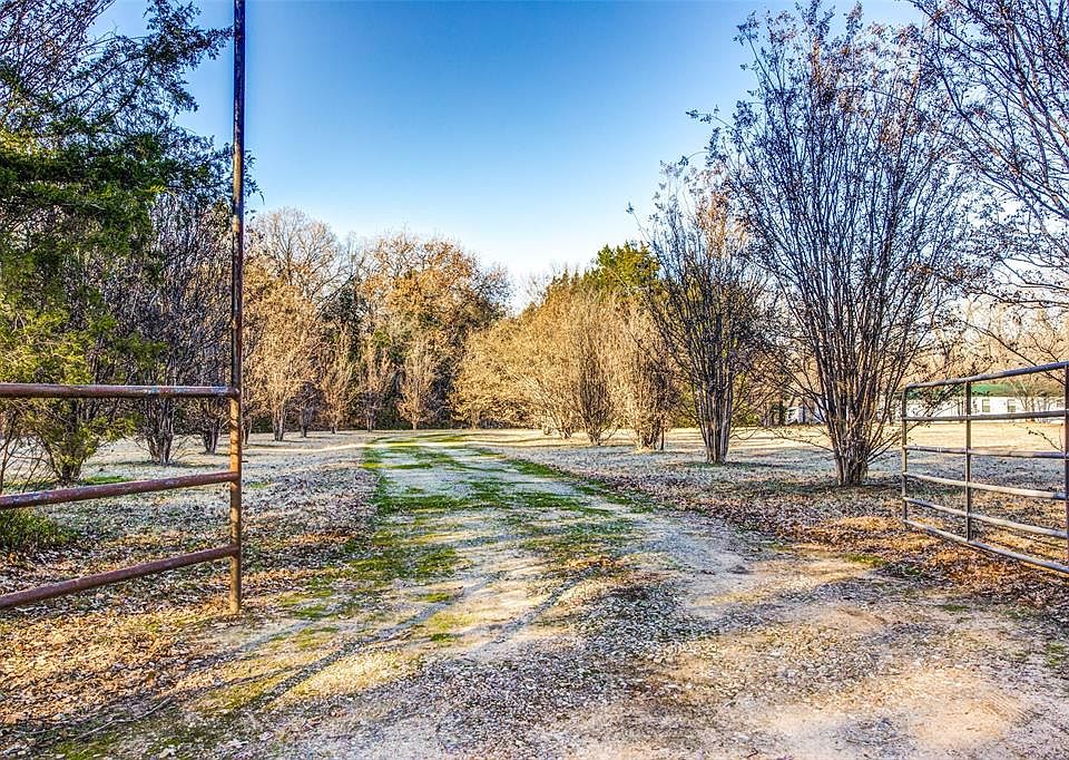 1st image of 1550 County Road 2010
