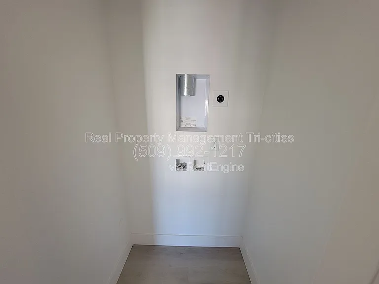 6708 Dradie Pl — Photo 12