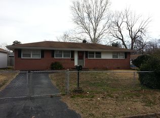 29 Edgemoor Dr, Newport News, VA 23603