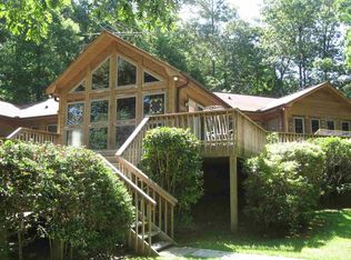 1476 Coneross Point Dr, Seneca, SC 29678