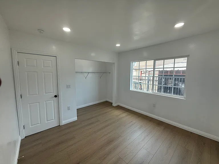 City Terrace Dr — Photo 7